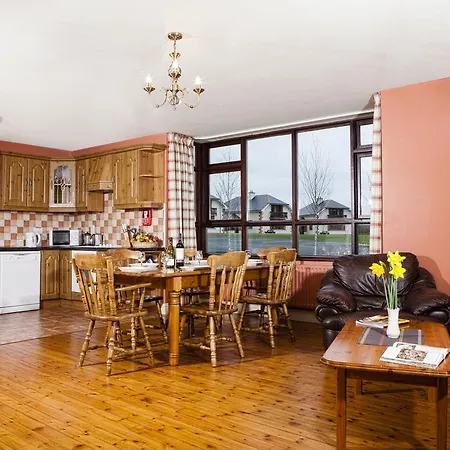 Gold Coast Holiday Homes & Suites Apartment